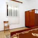 With Parking Space Sumpetar, Omis - 951 דירה
